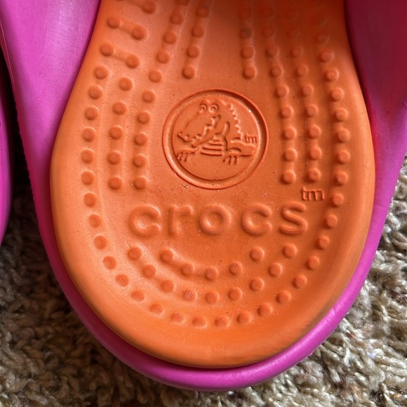 CROCS Scutes Slip On Sandals Women’s Size 8 NWT - Picture 3 of 6